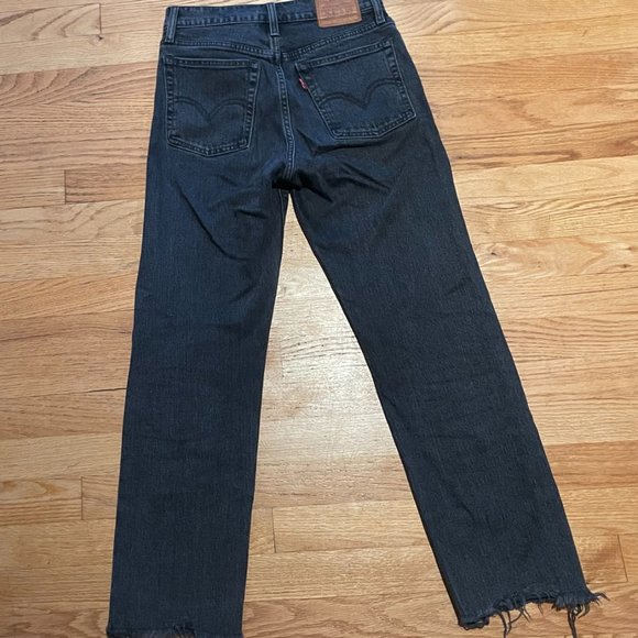 Levi's Wedgie Straight Fit Jean - Picture 2 of 6